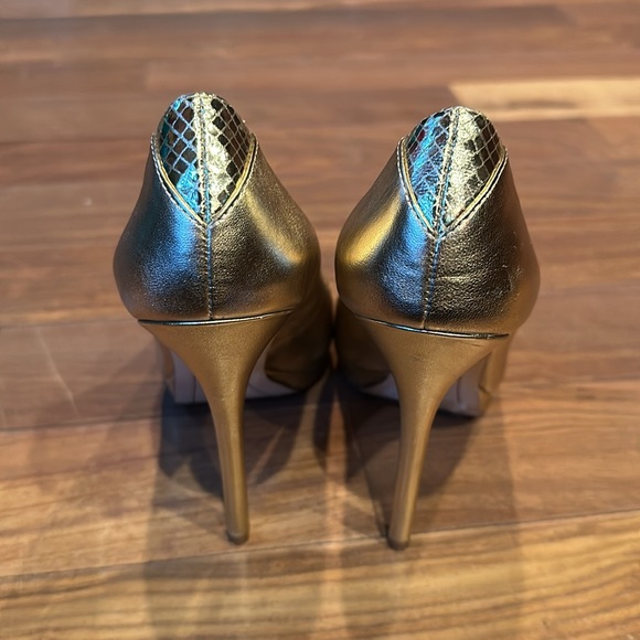 Sam Edelman Gold Peep Toe Pumps - Picture 5 of 6